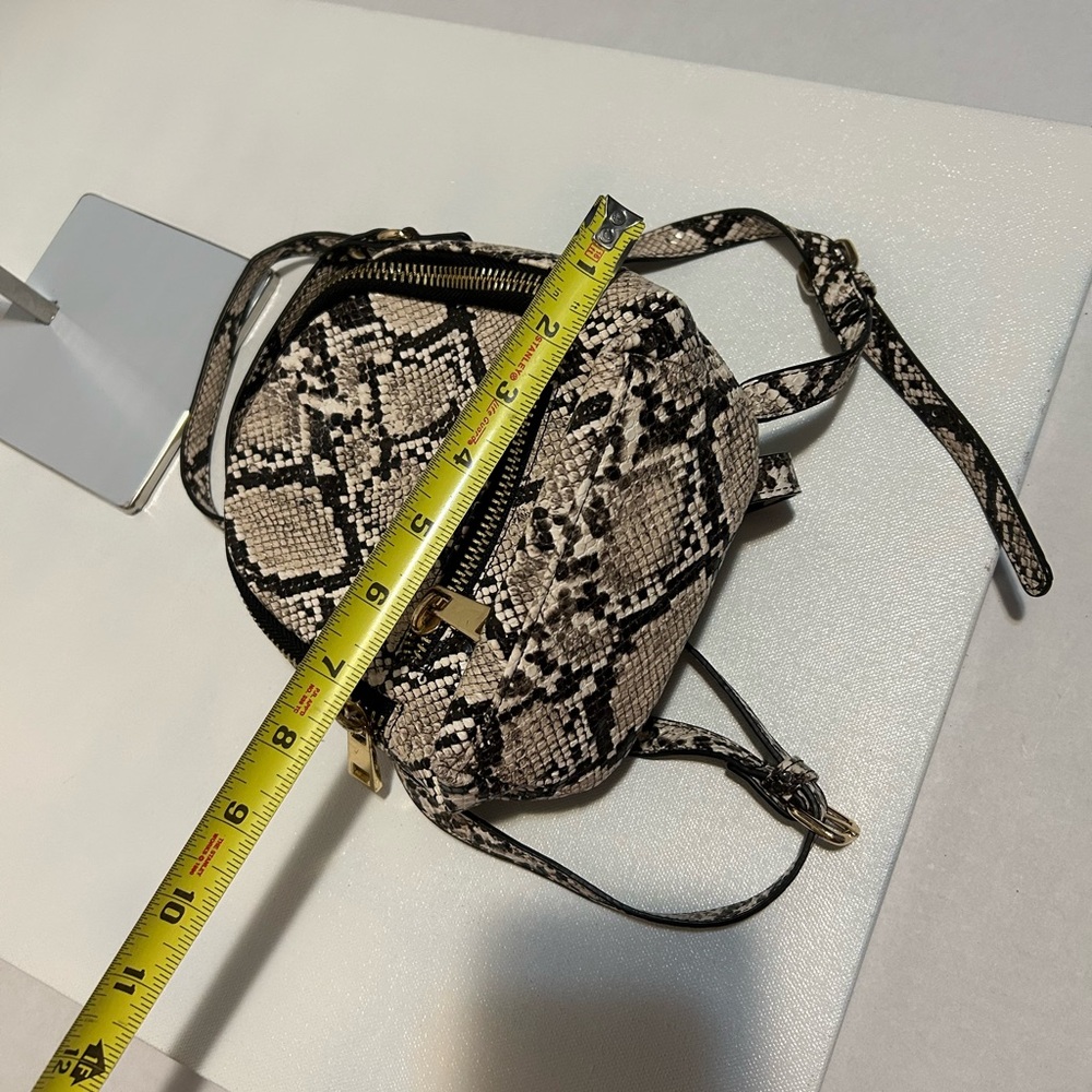 Stylish Snake Print Mini Backpack - image 6